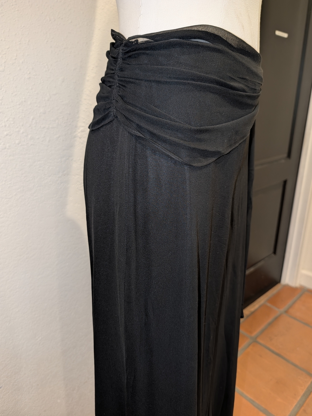 Cache Black Wrap Silk Chiffon Pants with Tie Waist - Picture 5 of 6